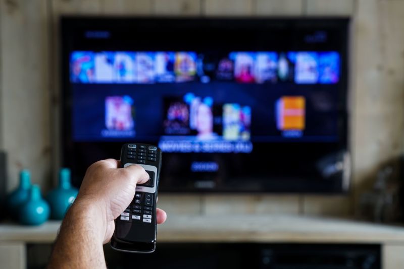 getty-tv-and-remote-800x534
