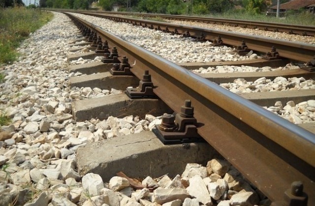 640-420-obsyzhda-se-stroezh-na-zhp-liniia-do-slynchev-briag-kaza