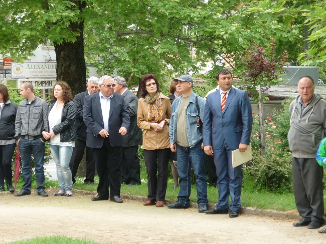 p1100037
